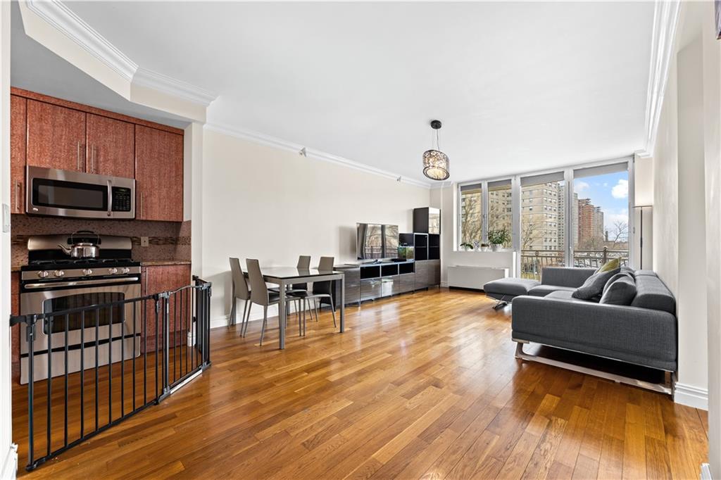 2805 Ocean Parkway 3a Property Photo 2