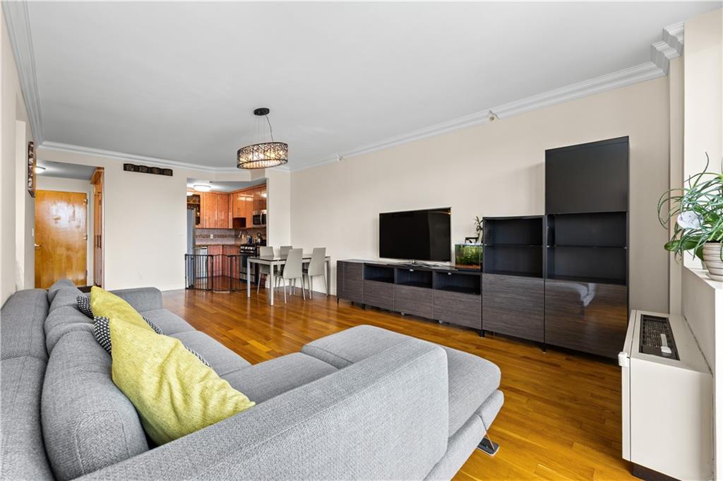 2805 Ocean Parkway 3a Property Photo 3