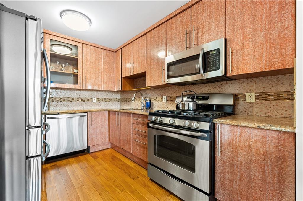2805 Ocean Parkway 3a Property Photo 5