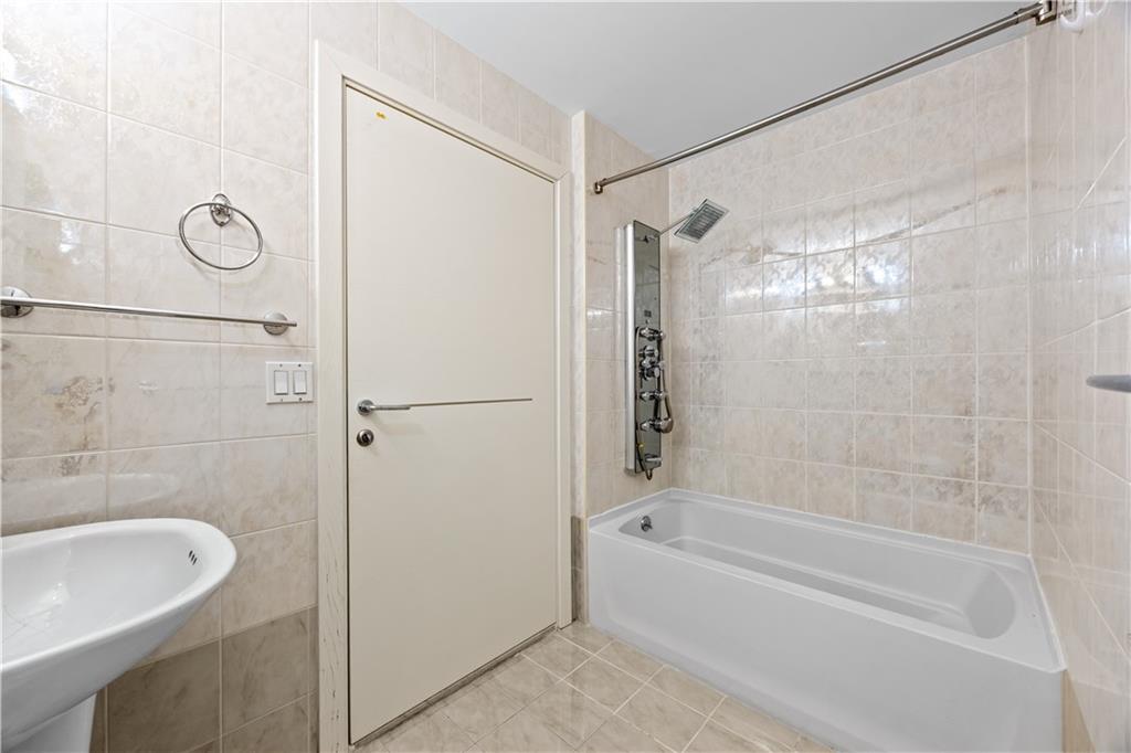 2805 Ocean Parkway 3a Property Photo 14