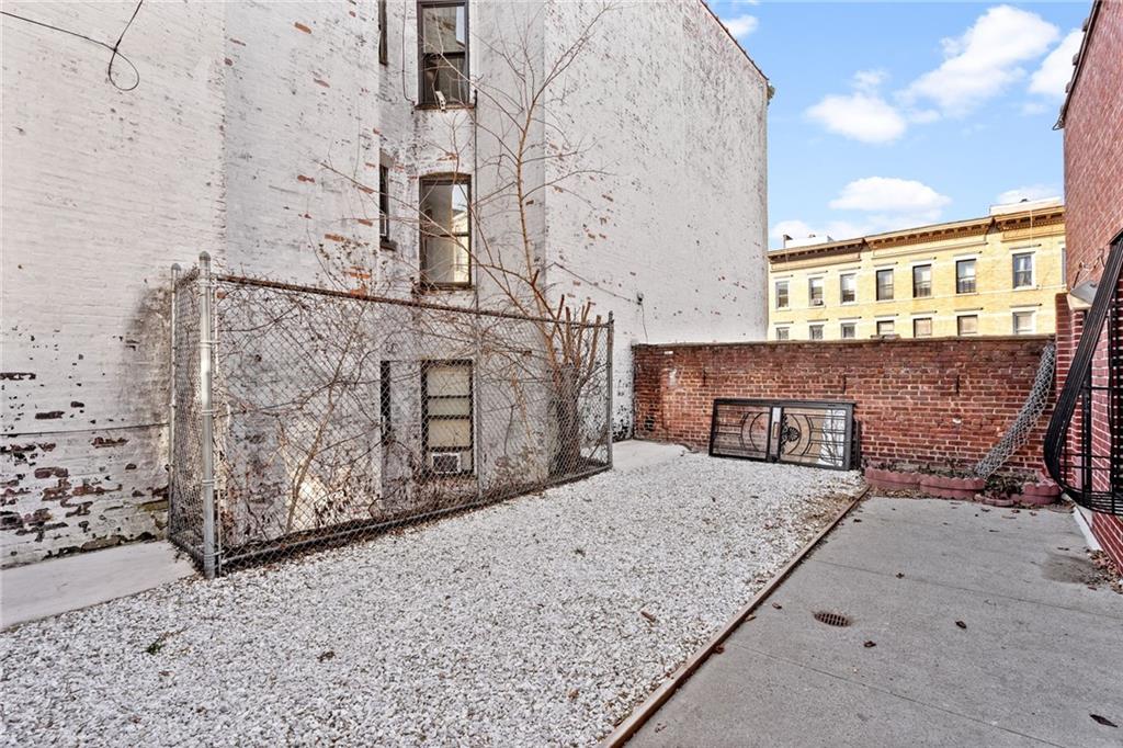 124 Thomas S Boyland Street Property Photo 29