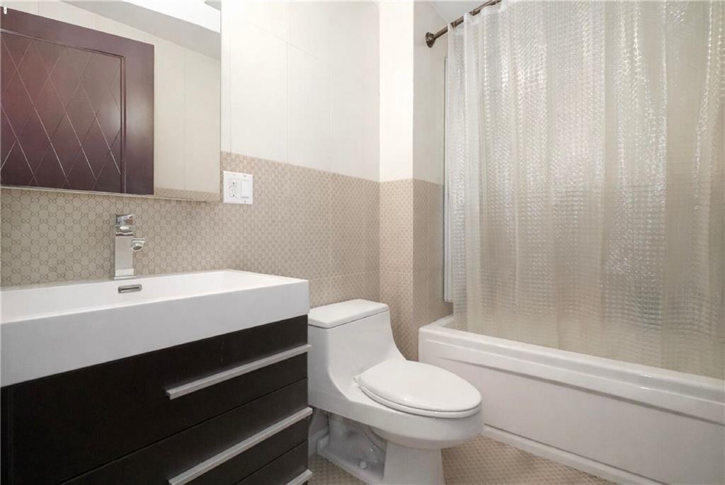 2747 East 26th Street 101 Property Photo 10