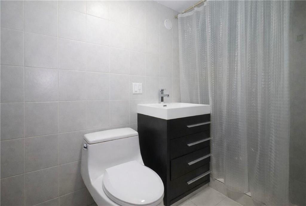 2747 East 26th Street 101 Property Photo 12