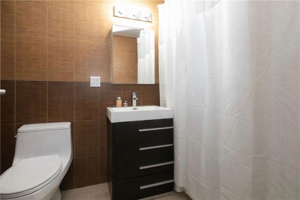 2747 East 26th Street 101 Property Photo 15
