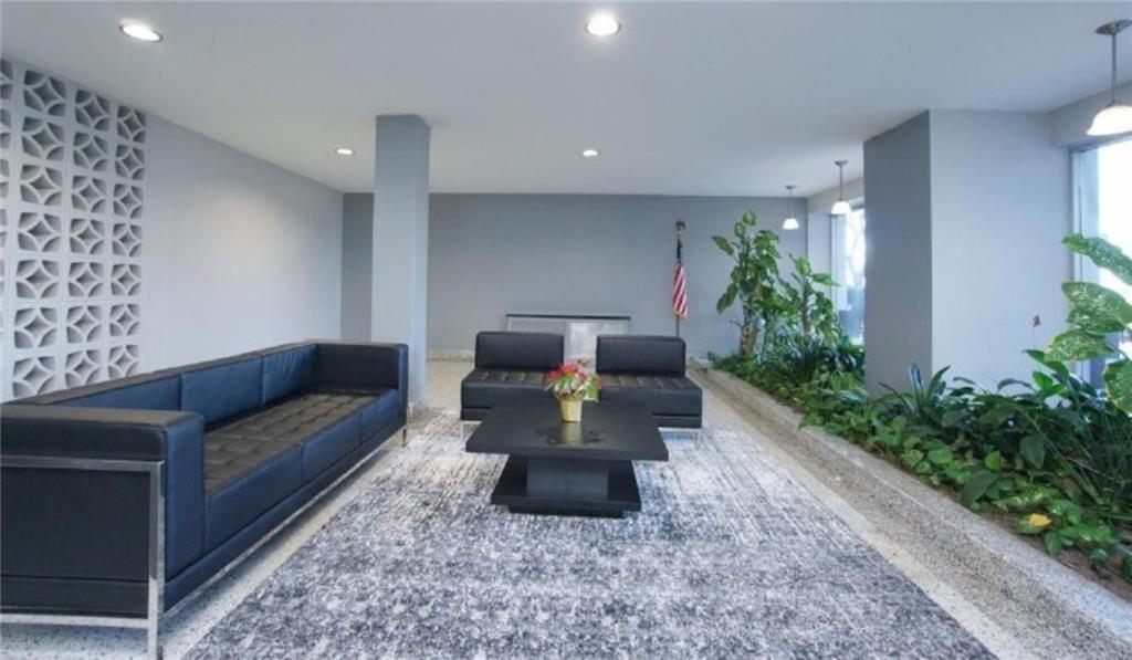 350 Richmond Terrace 2l Property Photo 8