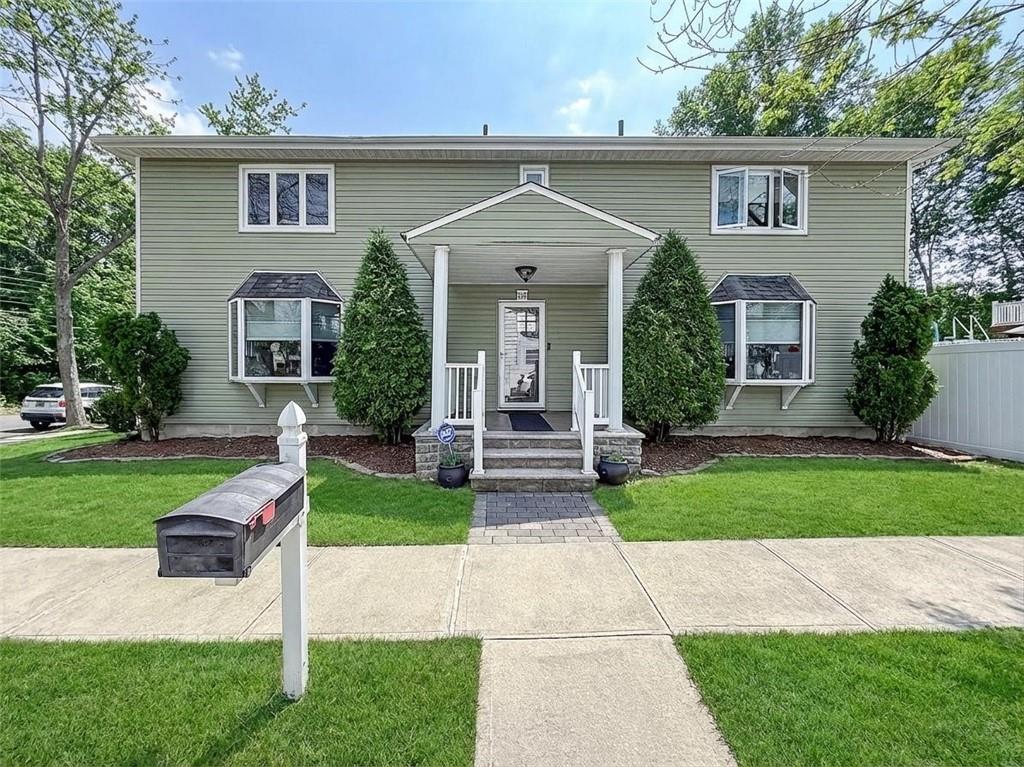 282 Billiou Street Property Photo 1