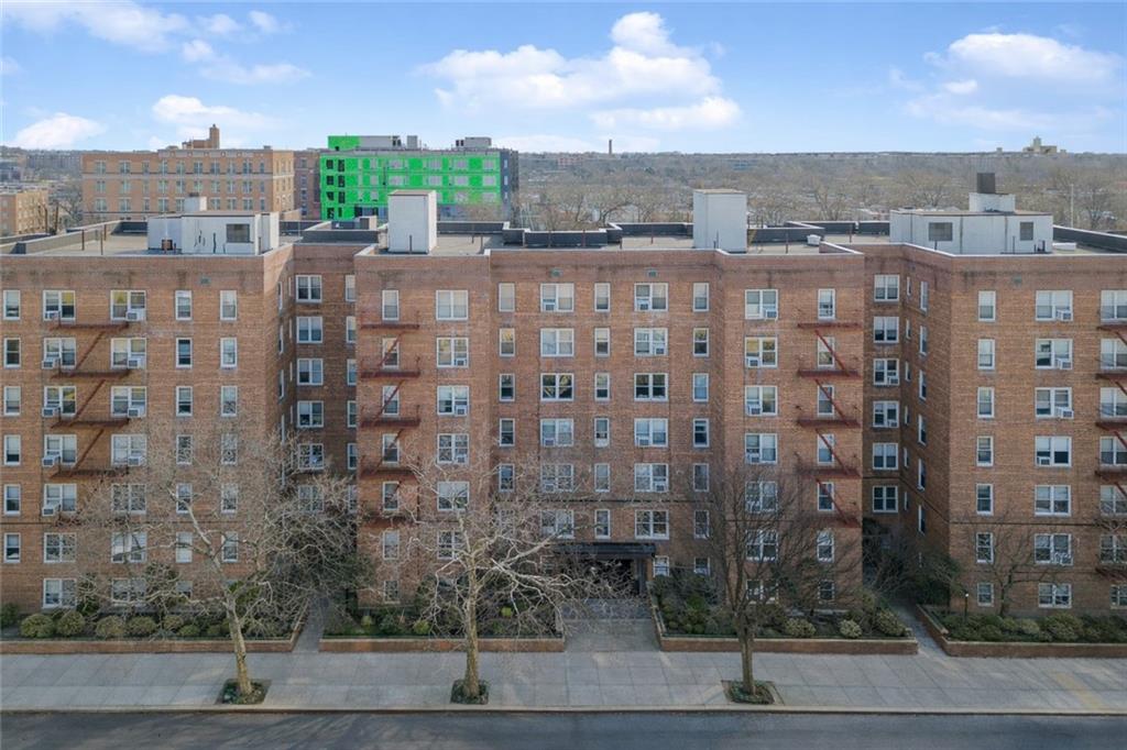 2675 Ocean Avenue 5P Property Photo 1