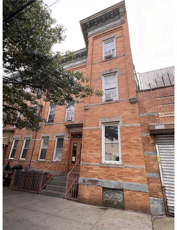 862 Woodward Avenue Property Photo 2