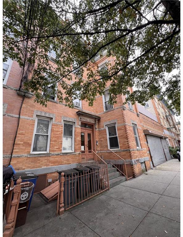 862 Woodward Avenue Property Photo 3