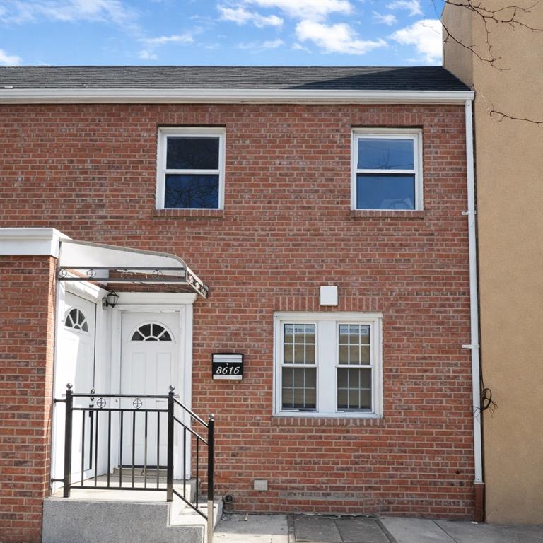 86-61 77th Street Property Photo 1