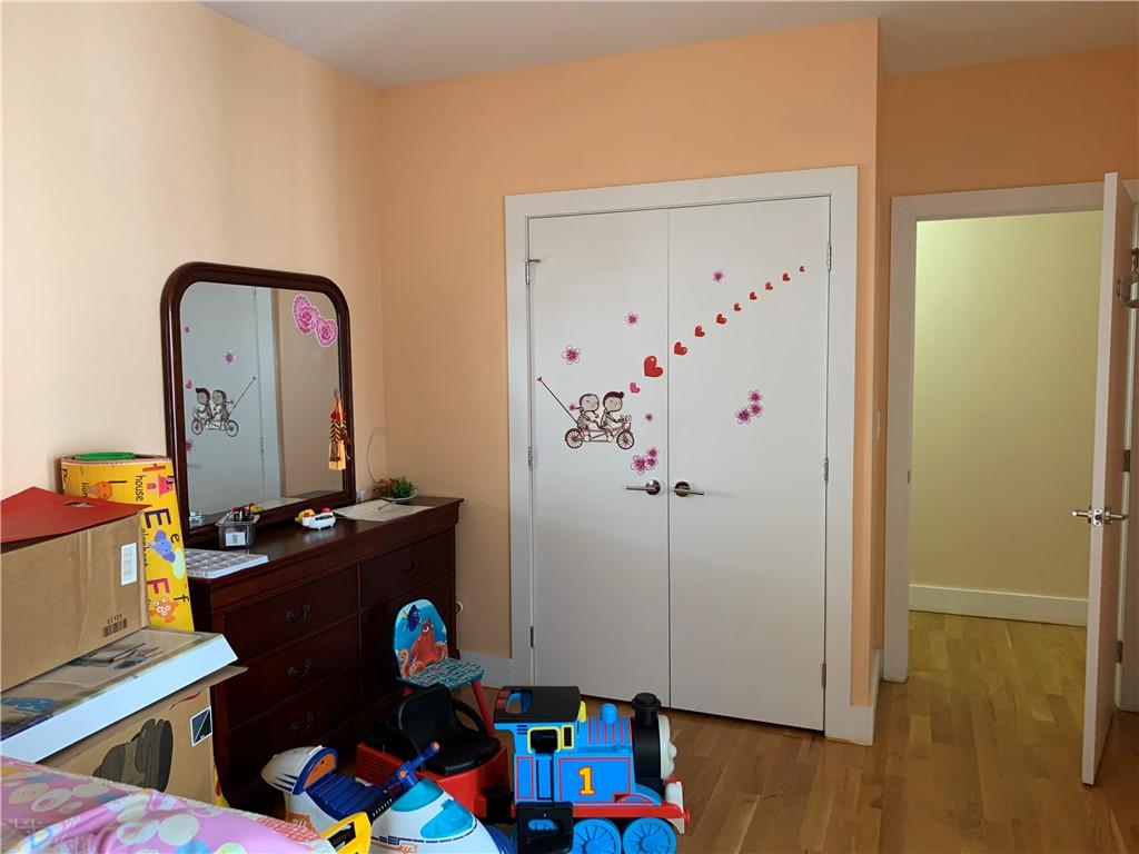 1912 Avenue H 2b Property Photo 6