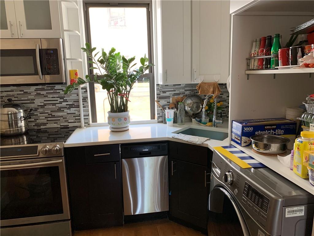 1912 Avenue H 2b Property Photo 11