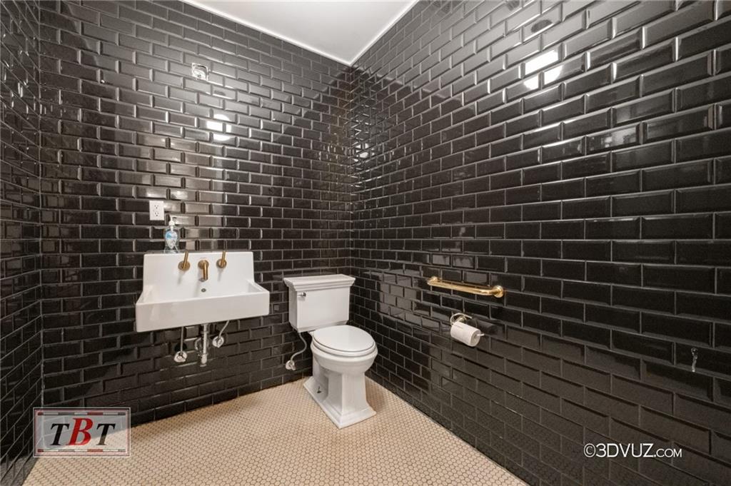 3205 Quentin Road Property Photo 1