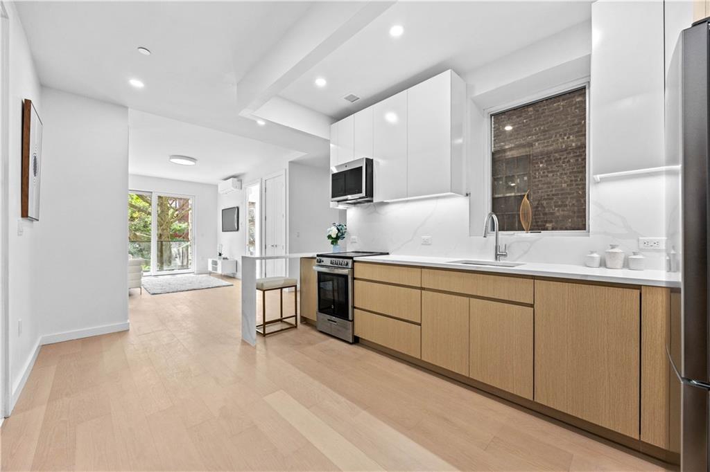 2183 Ocean Avenue 3e Property Photo 1