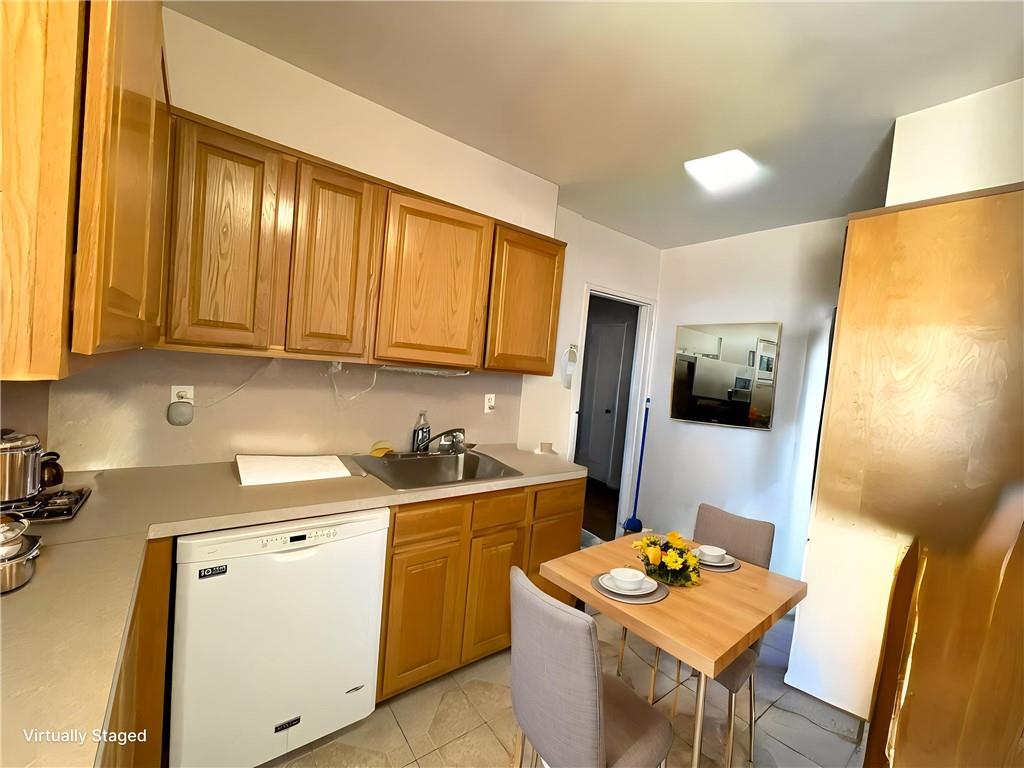 3021 Avenue Z 6h Property Photo 4