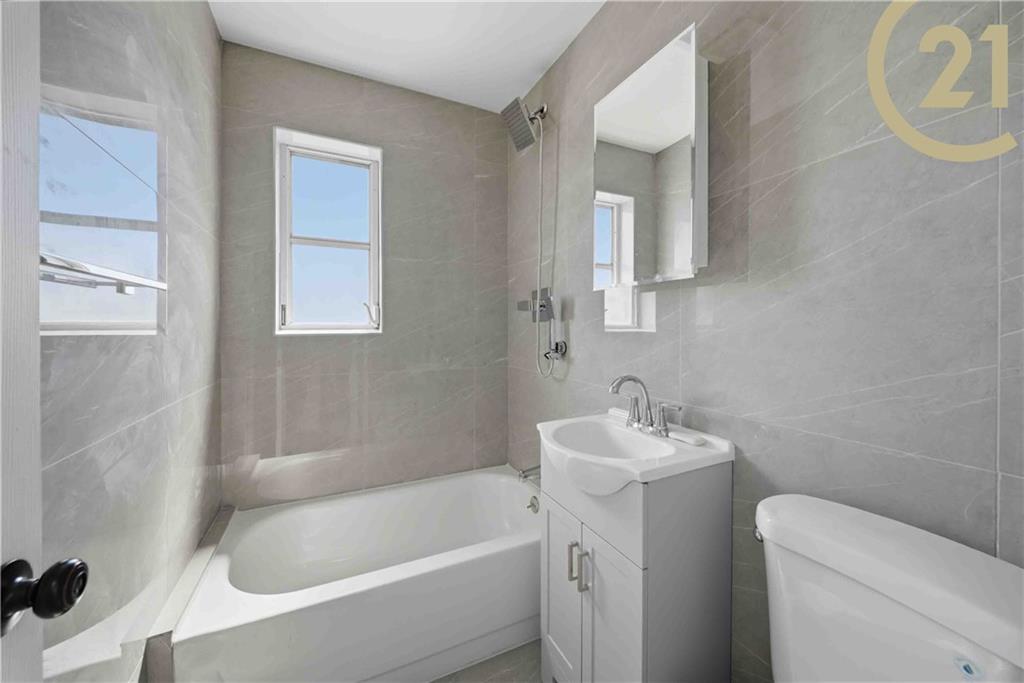1819 West 3rd Street Property Photo 12