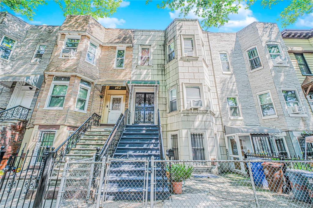 260 Covert Street Property Photo 1