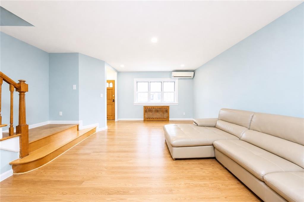 152 Bay 40th Street Property Photo 8