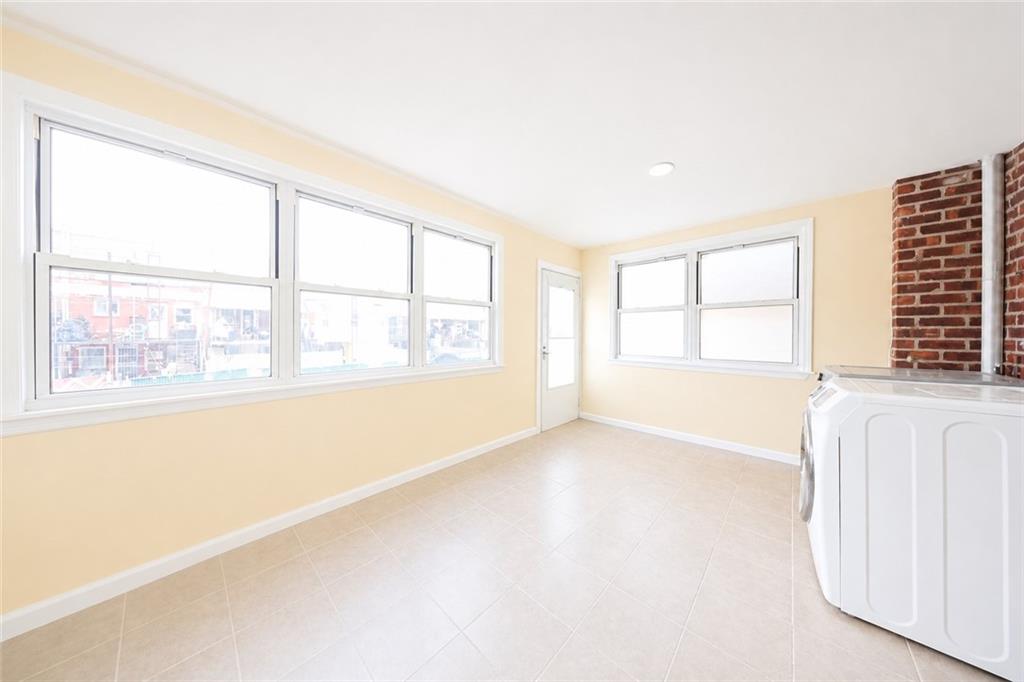 152 Bay 40th Street Property Photo 14