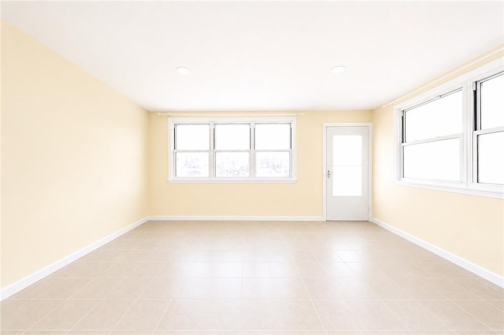 152 Bay 40th Street Property Photo 15
