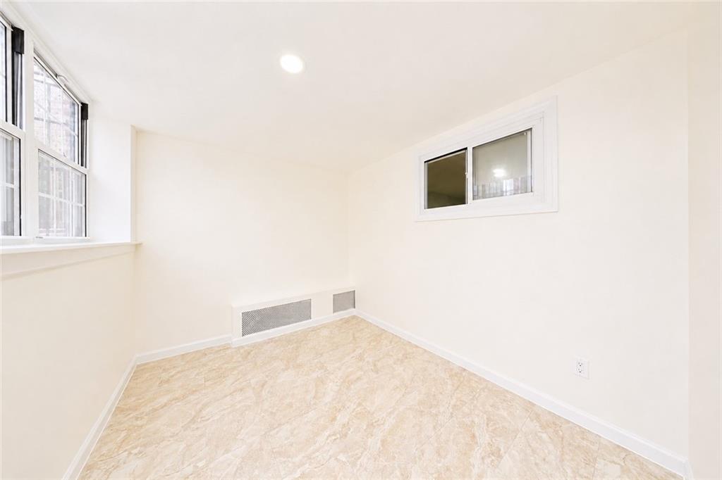 152 Bay 40th Street Property Photo 23