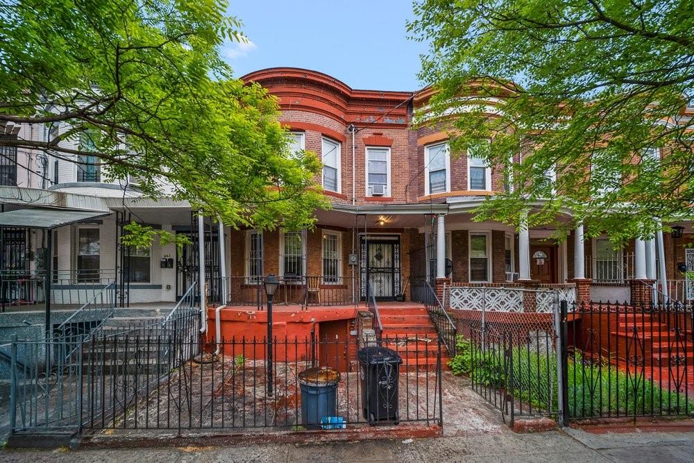 665 Georgia Avenue Property Photo 1