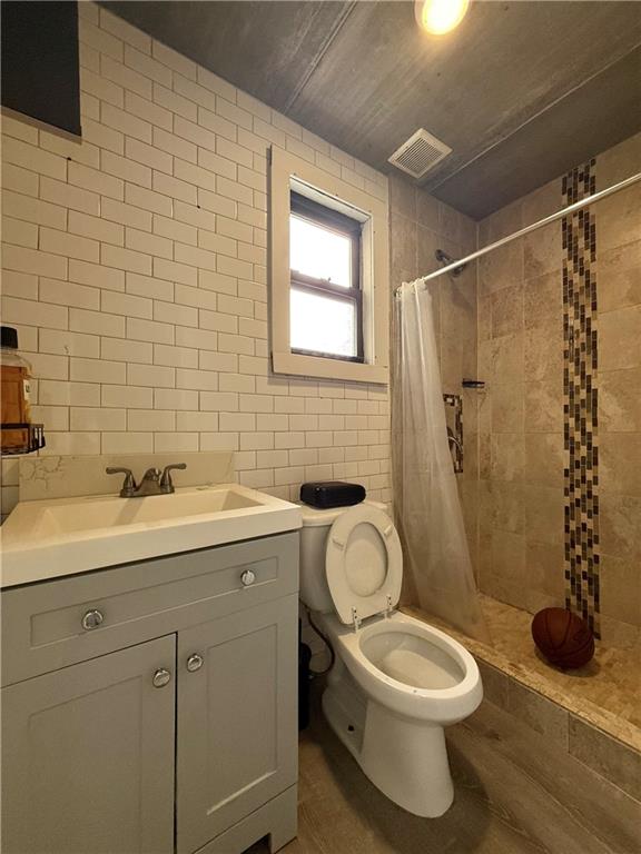 5718 79th Avenue Property Photo 14