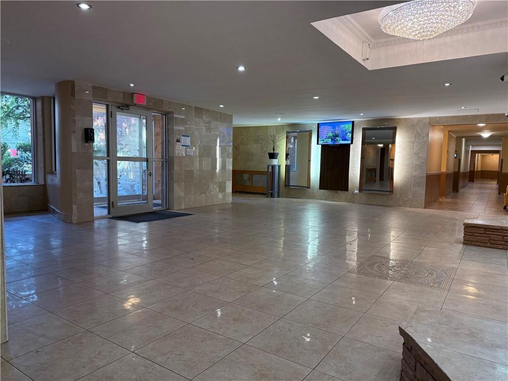 2727 Ocean Parkway F5 Property Photo 9