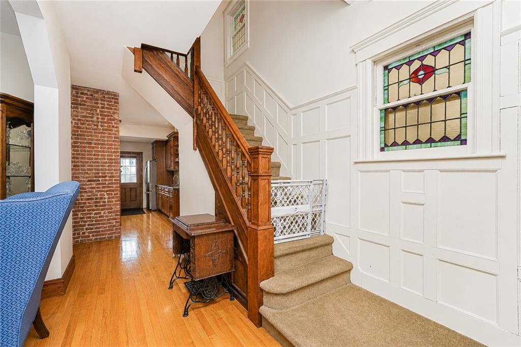 1352 Bay Ridge Parkway Property Photo 9