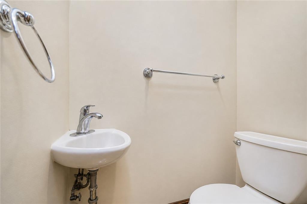 1352 Bay Ridge Parkway Property Photo 16