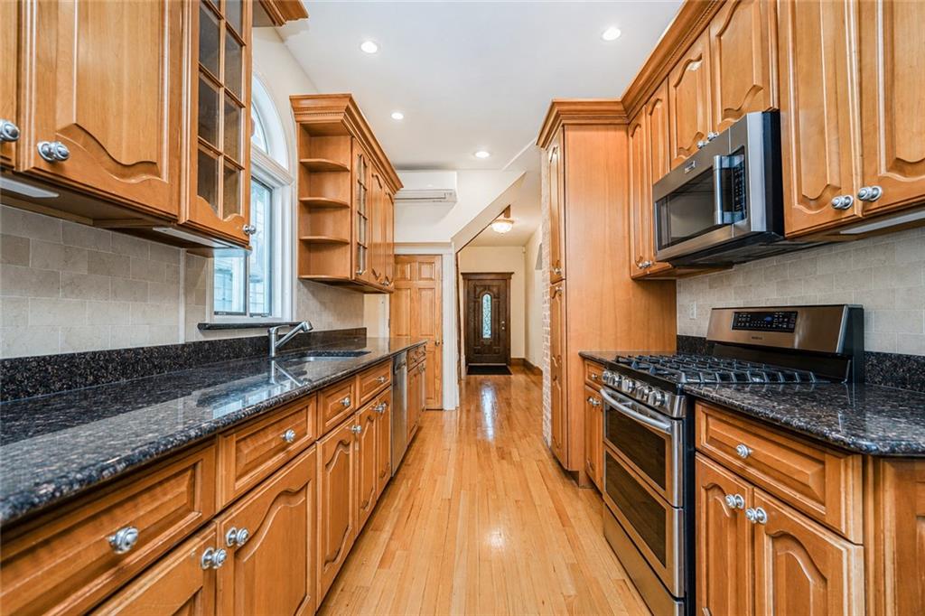 1352 Bay Ridge Parkway Property Photo 18