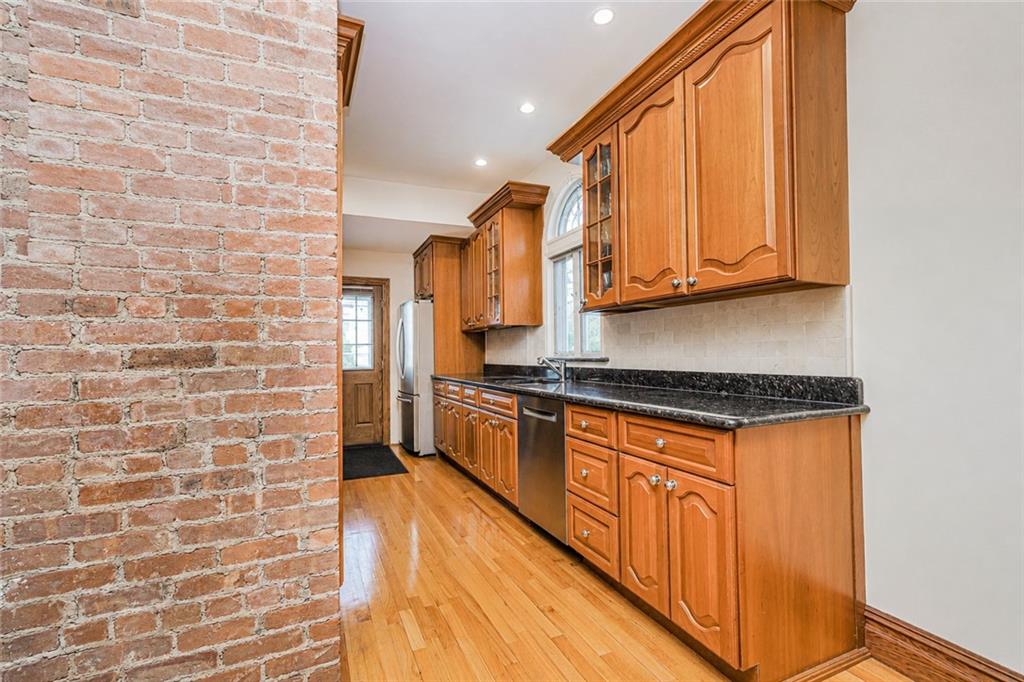 1352 Bay Ridge Parkway Property Photo 20