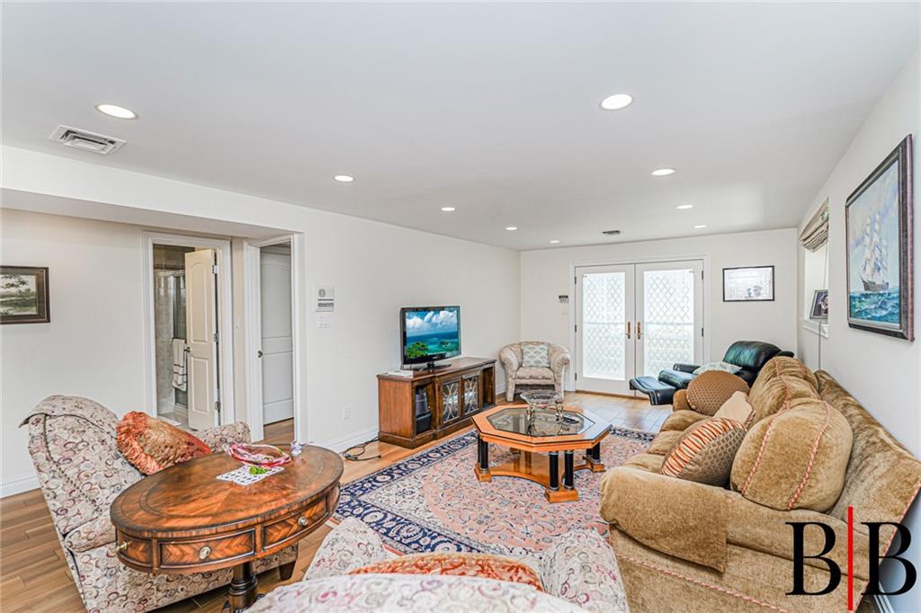 8 Bassett Avenue Property Photo 16