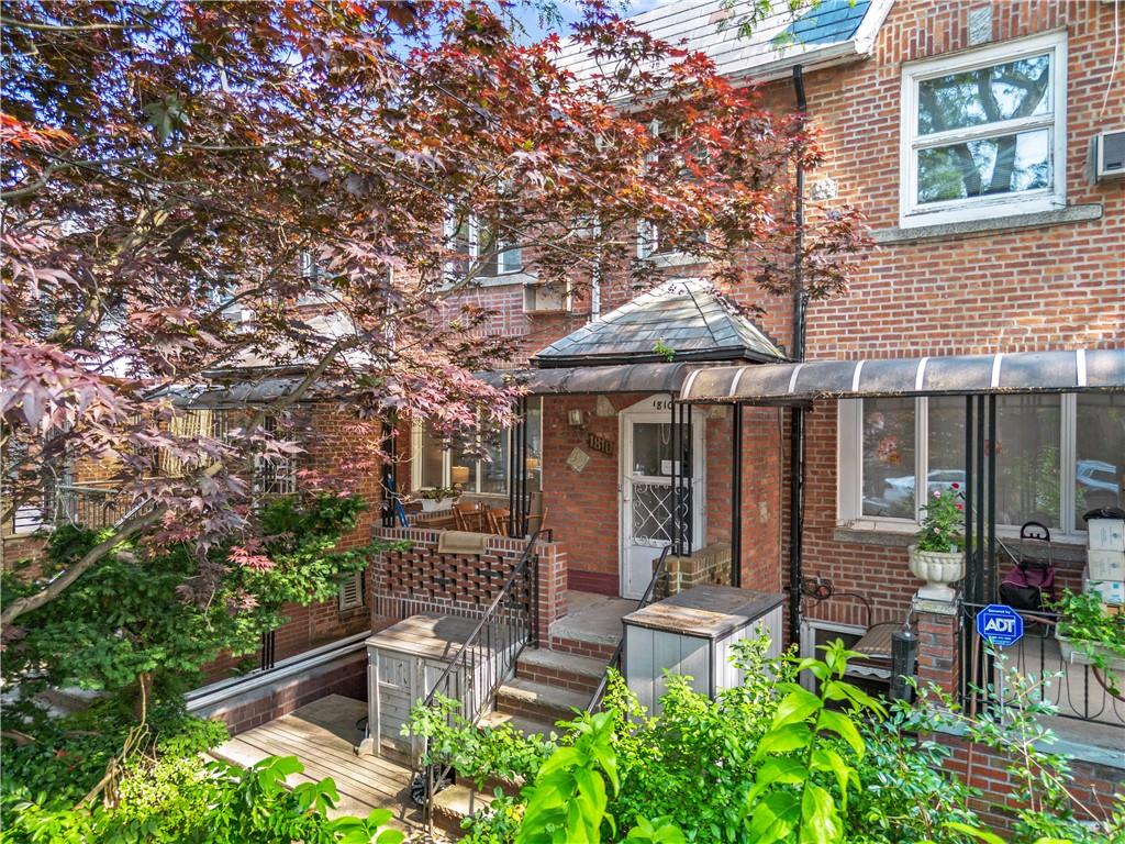 1810 Avenue X Property Photo 2