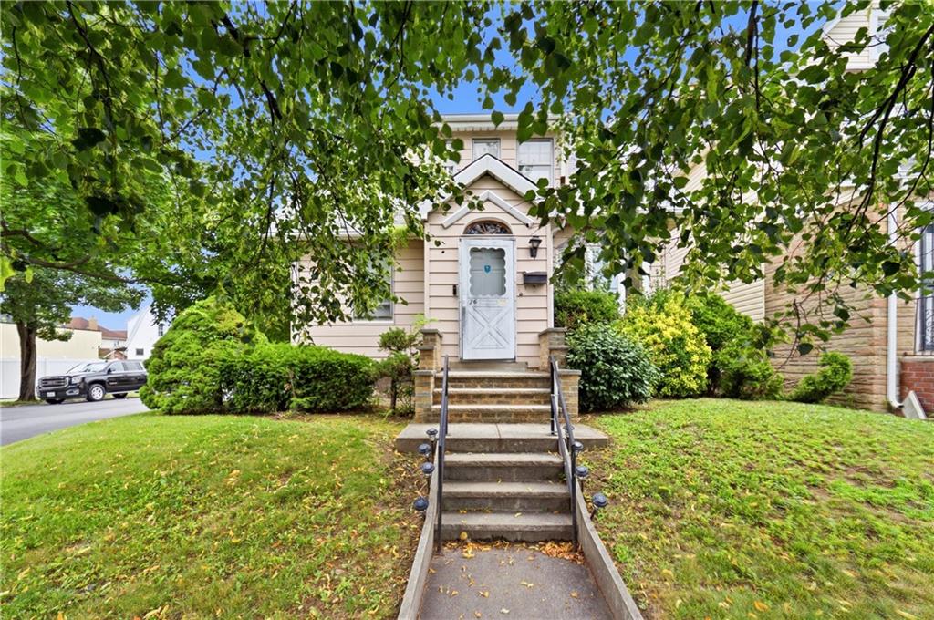 7601 164th Street Property Photo 2