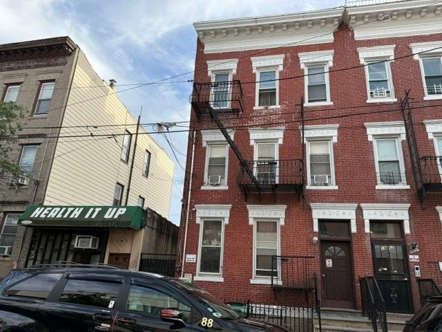 1464 66th Street Property Photo 1