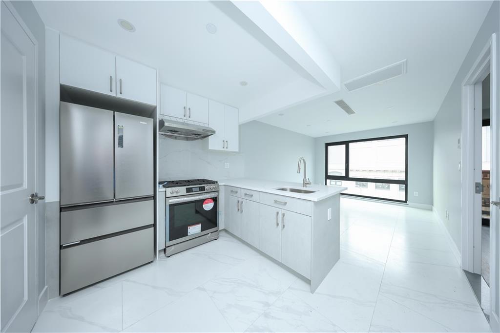 643 5th Avenue 3B Property Photo 1