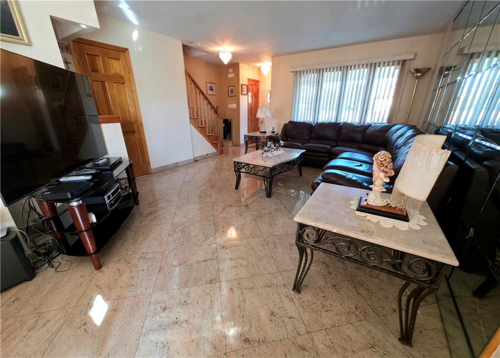 7209 Avenue U Property Photo 2