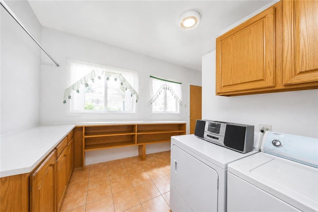 193 Forbell Street Property Photo 10