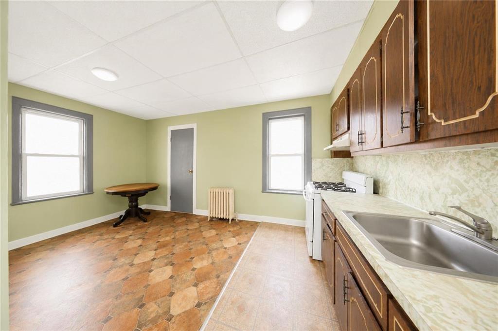 33 Avenue U Property Photo 17