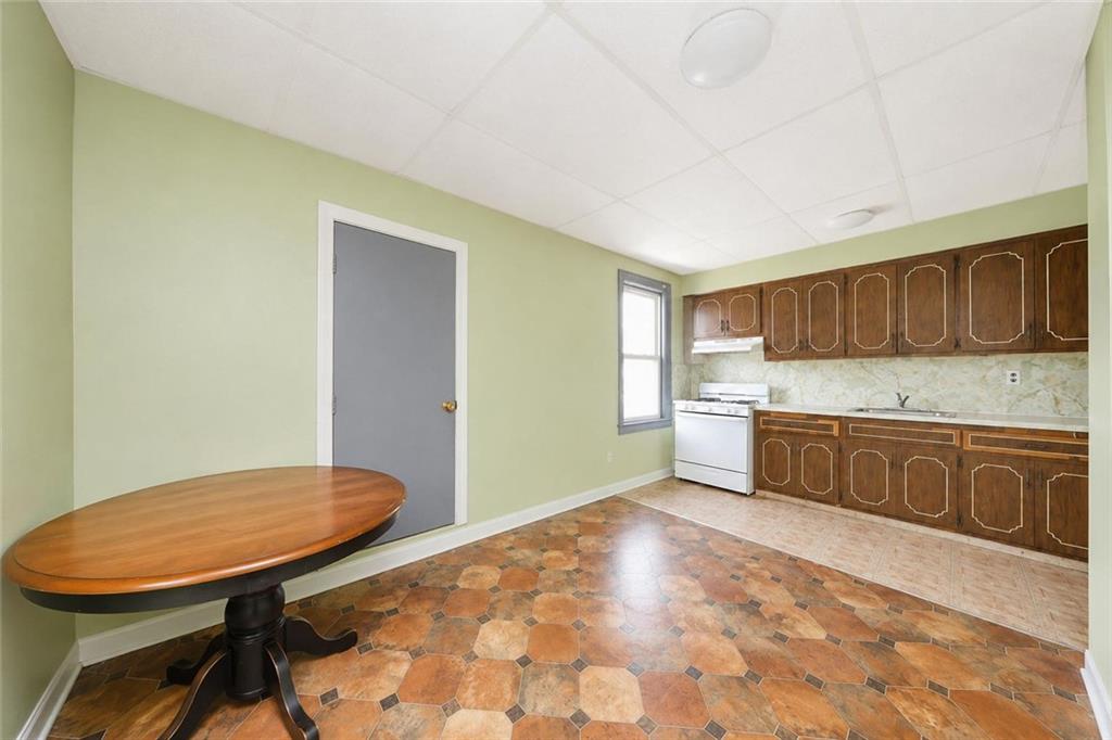 33 Avenue U Property Photo 18