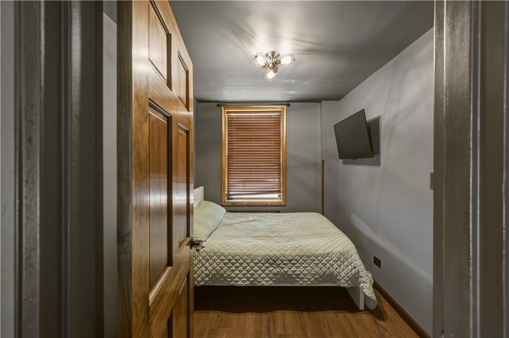 1075 Sheepshead Bay Road 7b Property Photo 5