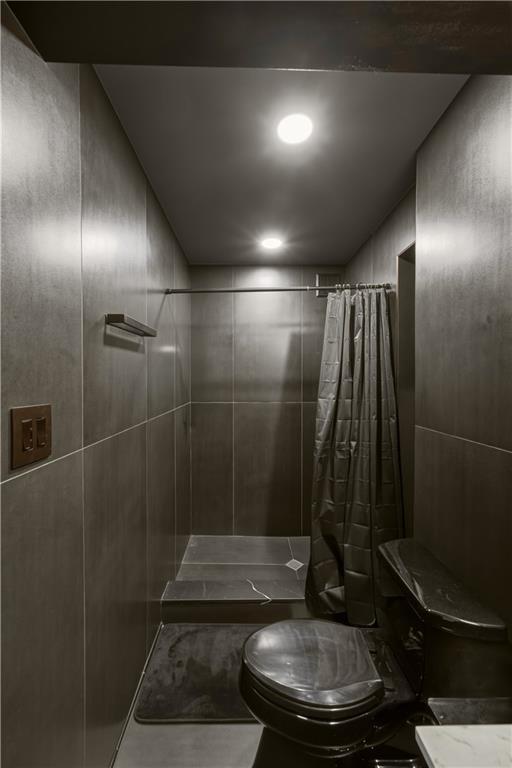 1075 Sheepshead Bay Road 7b Property Photo 8