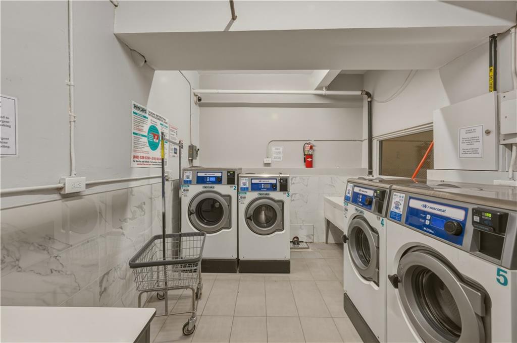 1075 Sheepshead Bay Road 7b Property Photo 16