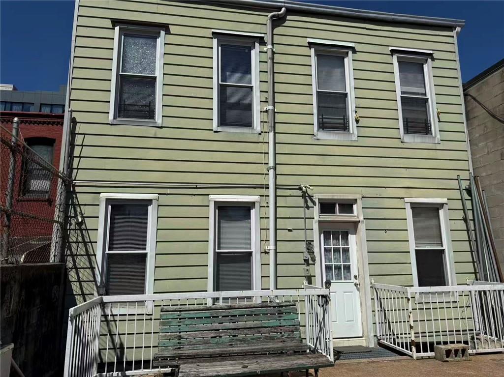 844 39th Street Property Photo 1