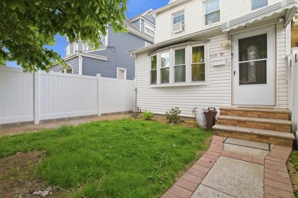 10219 213th Street Property Photo 1