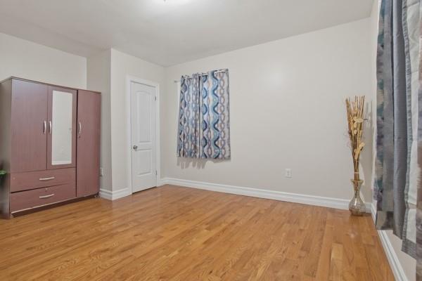 10219 213th Street Property Photo 12