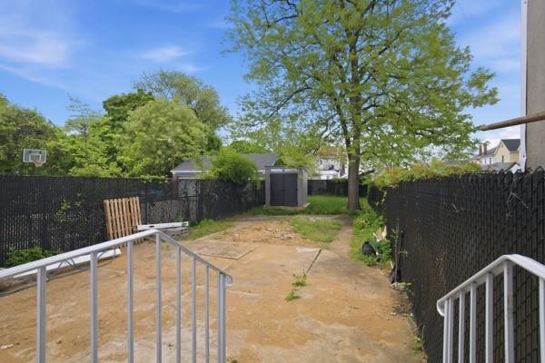 10219 213th Street Property Photo 15