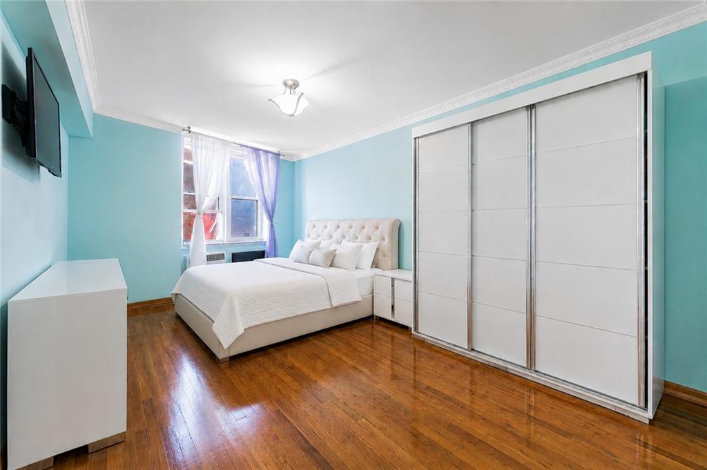 2610 Ocean Parkway 2d Property Photo 2
