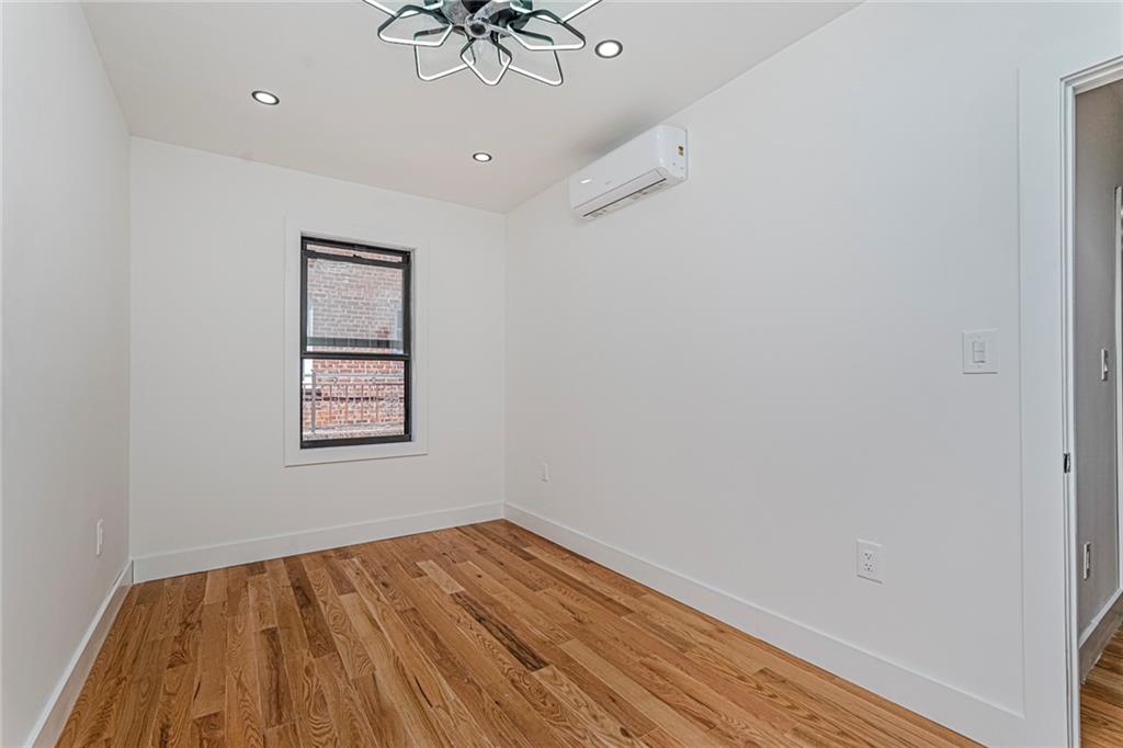 994 East 54th Street Property Photo 13